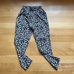 High-waisted pleated trouser pants with floral pattern Size Small